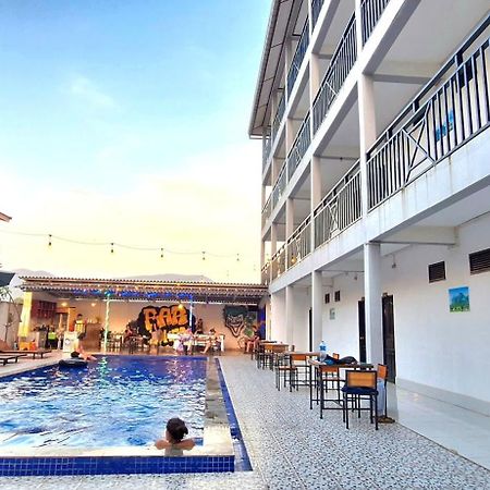 Vang Vieng Backpackers Hostel Exteriör bild