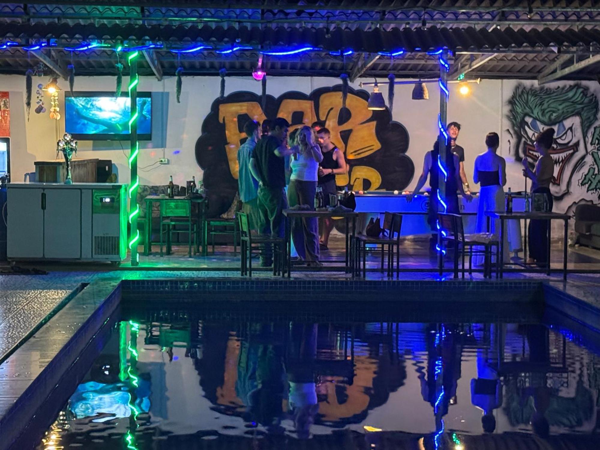 Vang Vieng Backpackers Hostel Exteriör bild